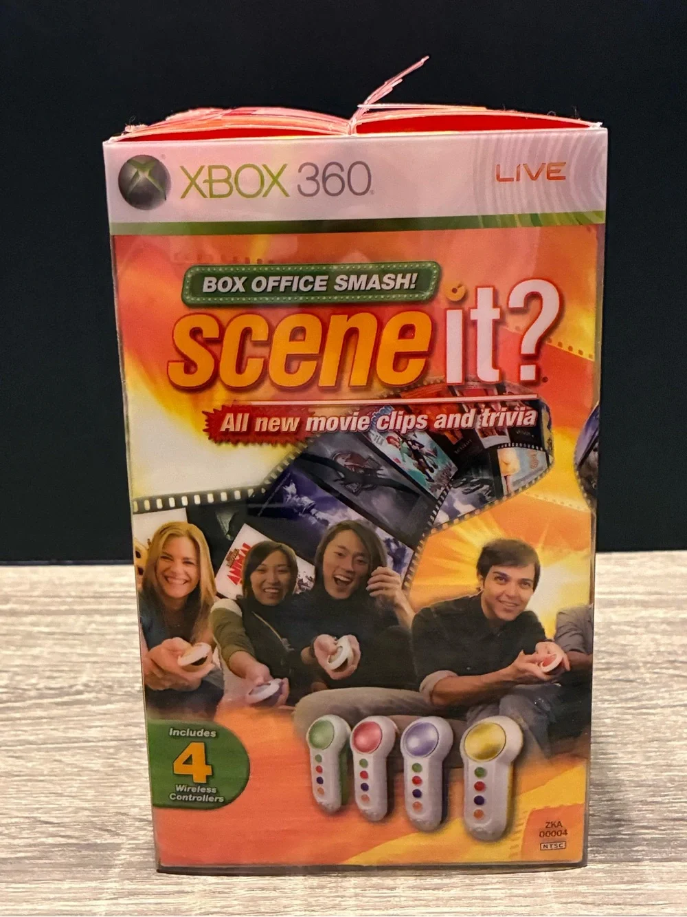 SCENE IT? Box Office Smash Bundle (Xbox 360, 2008 Disc + 4 Controllers) CIB VGC